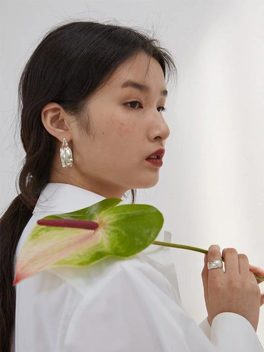 商品MARSBOM|Chunky Leaf Ring,价格¥834,第1张图片