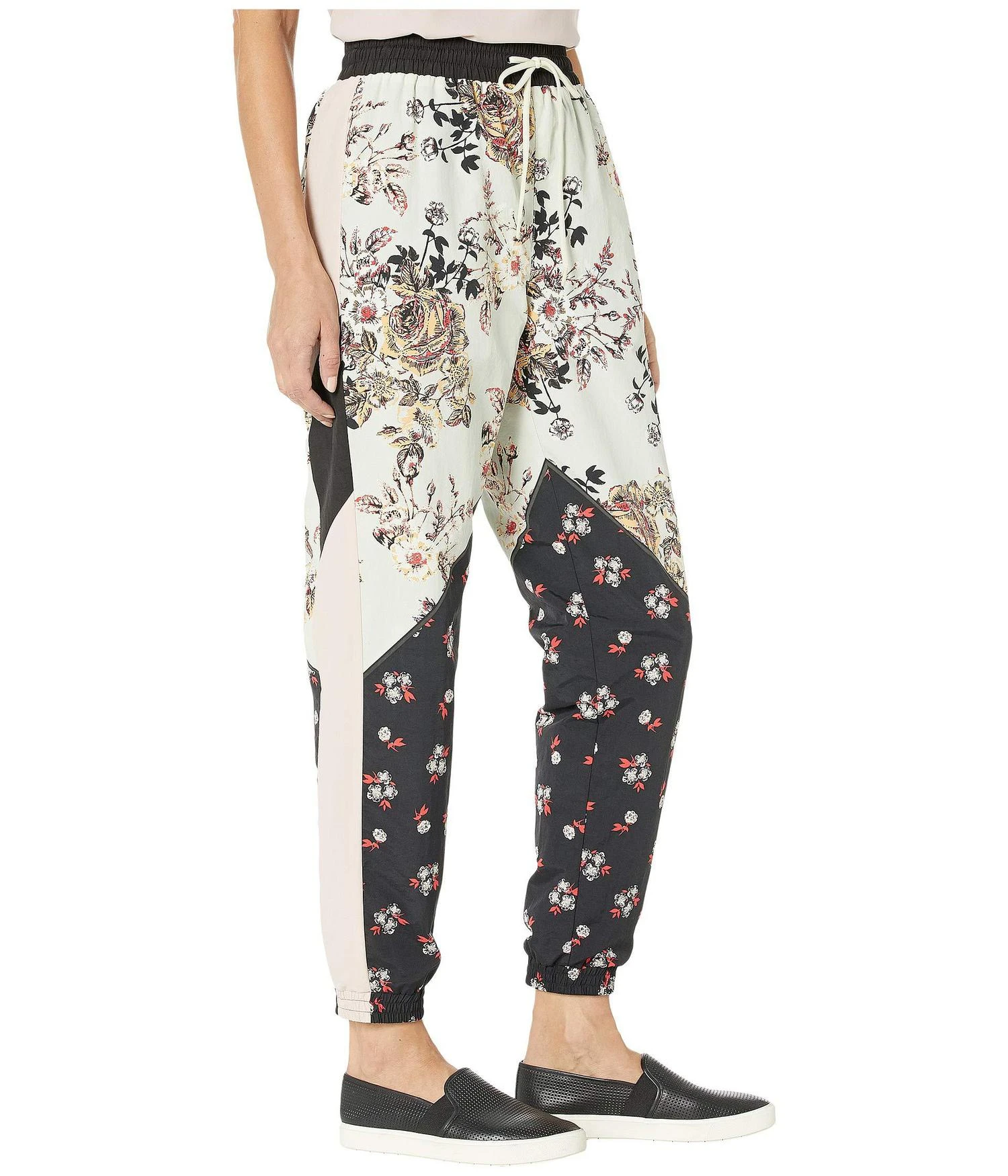 商品Juicy Couture|Secret Garden Floral Nylon Track Pants,价格¥211,第4张图片详细描述