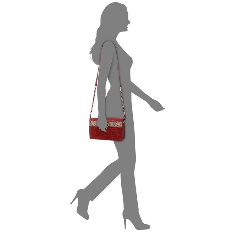 商品GUESS|Katiana 翻盖斜挎包,价格¥391,第4张图片详细描述