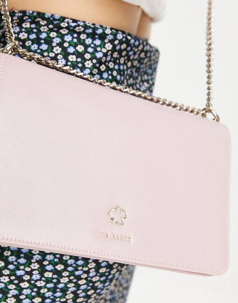 商品Ted Baker London|Ted Baker Jorjey flower eyelet cross body bag in dusty pink,价格¥902,第3张图片详细描述