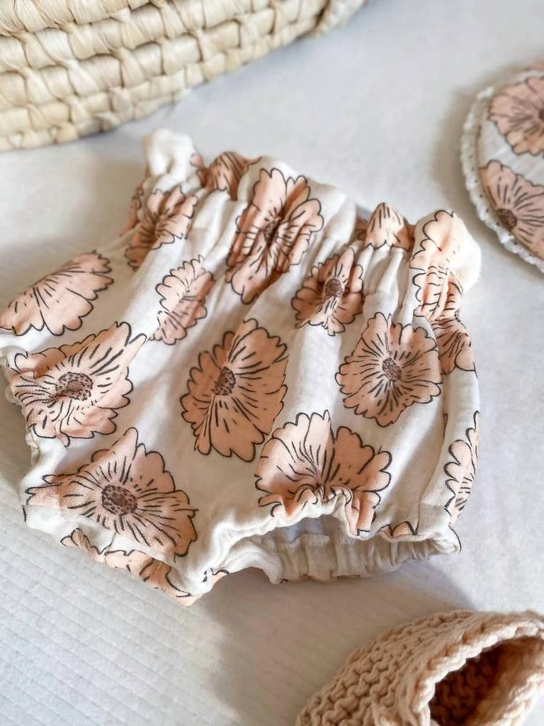 商品evelina apparel|Evelina Apparel - Baby Girls' Flower Muslin Baby Bloomers,价格¥339,第2张图片详细描述