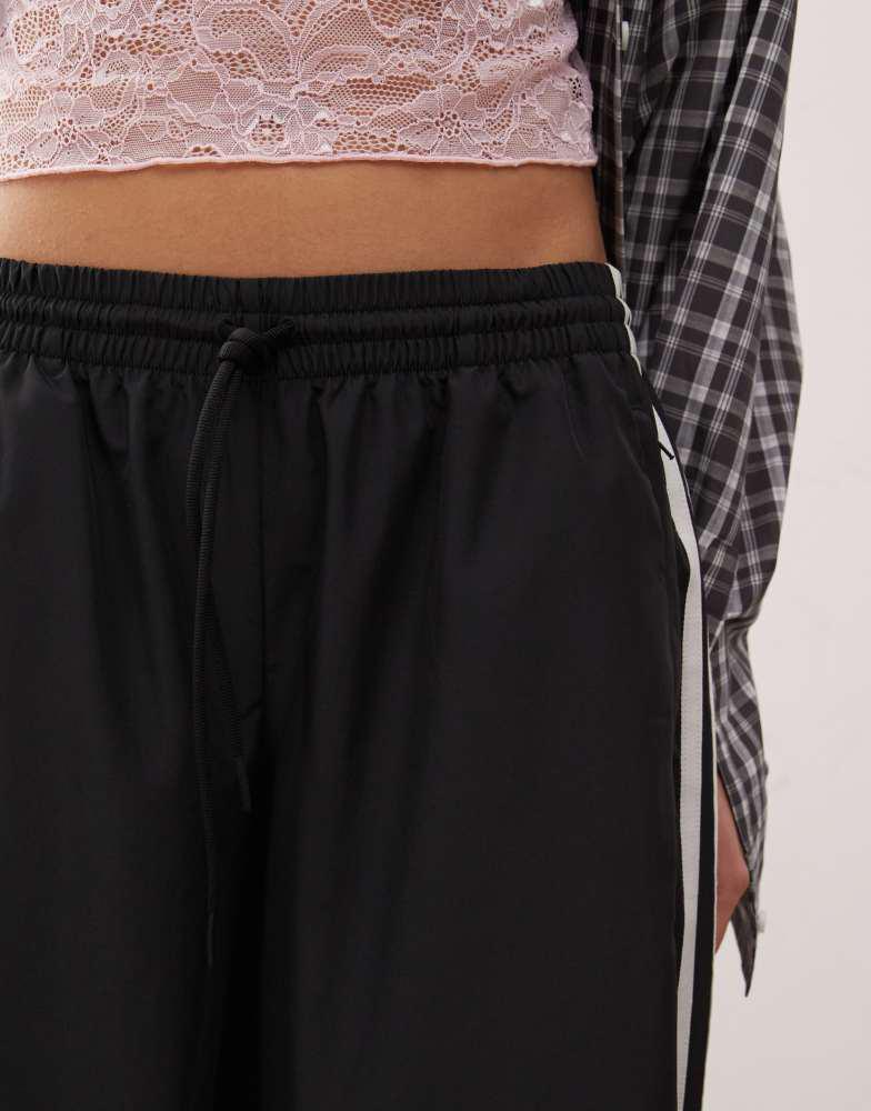 売切れ前に adidas originals ADICOLOR WIDE LEG JOGGERS Adidas adidas Originals Adicolor wide leg track pants in