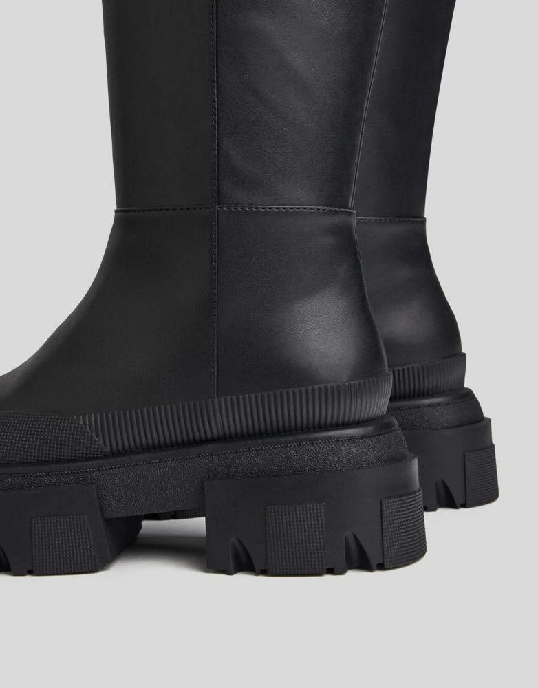 商品Bershka|Bershka high leg boot with chunky sole in black,价格¥487,第2张图片详细描述