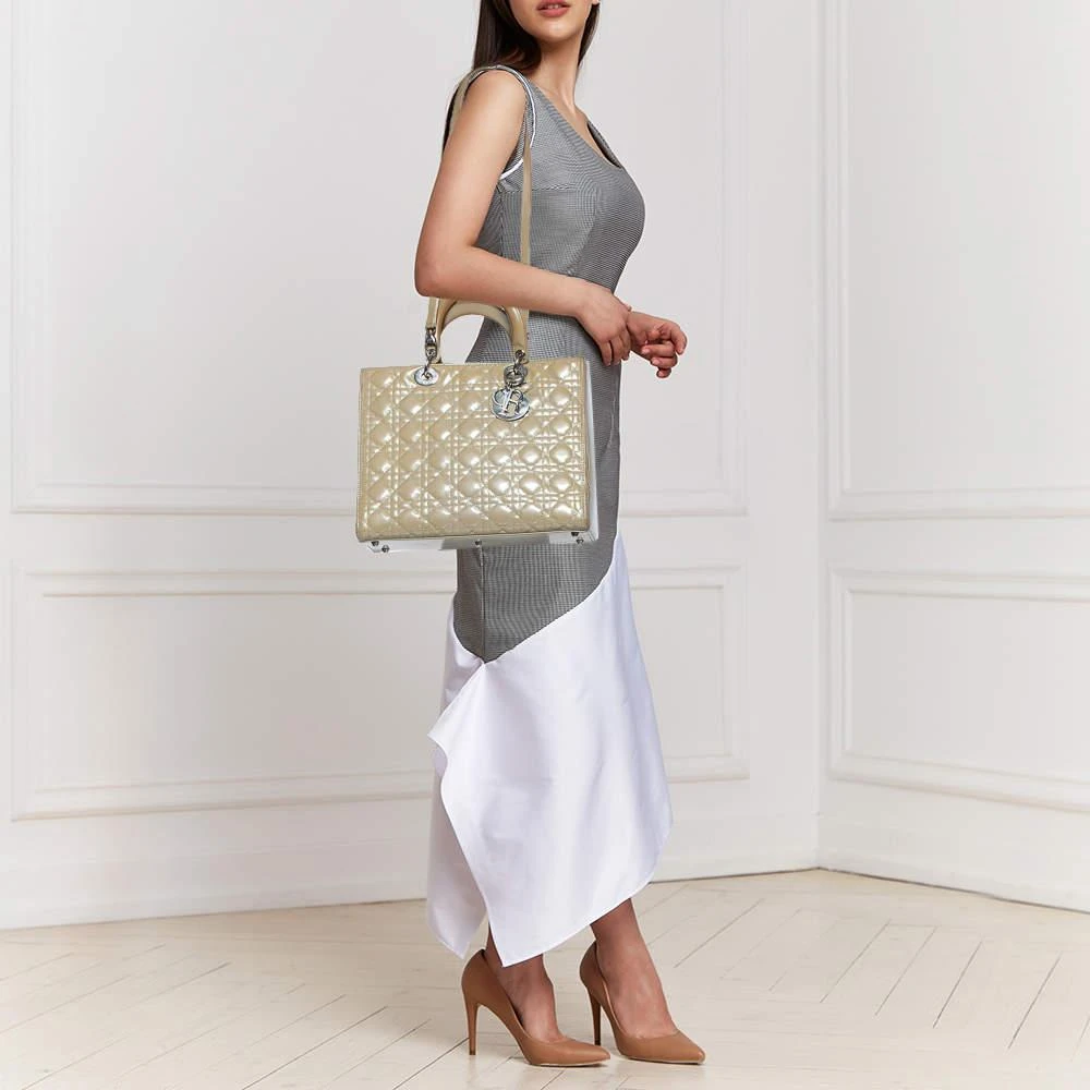 商品[二手商品] Dior|Dior Beige Cannage Patent Leather Large Lady Dior Tote,价格¥5573,第2张图片详细描述