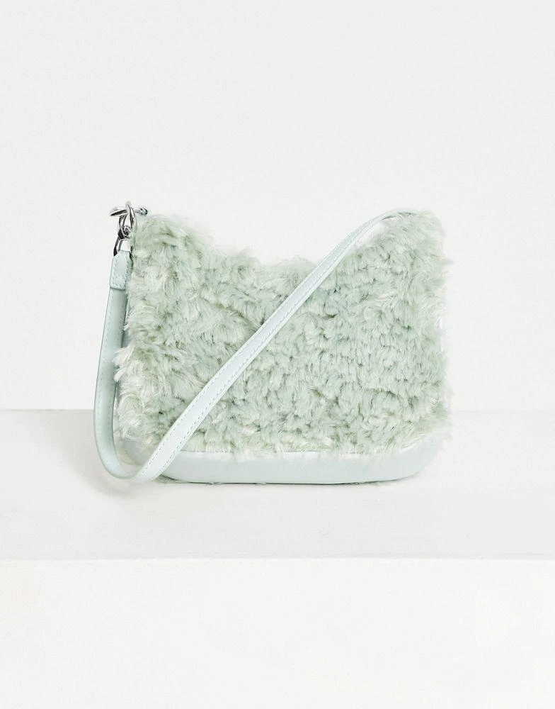 商品ASOS|ASOS DESIGN curved shoulder bag with chain link strap in green faux fur,价格¥65,第4张图片详细描述
