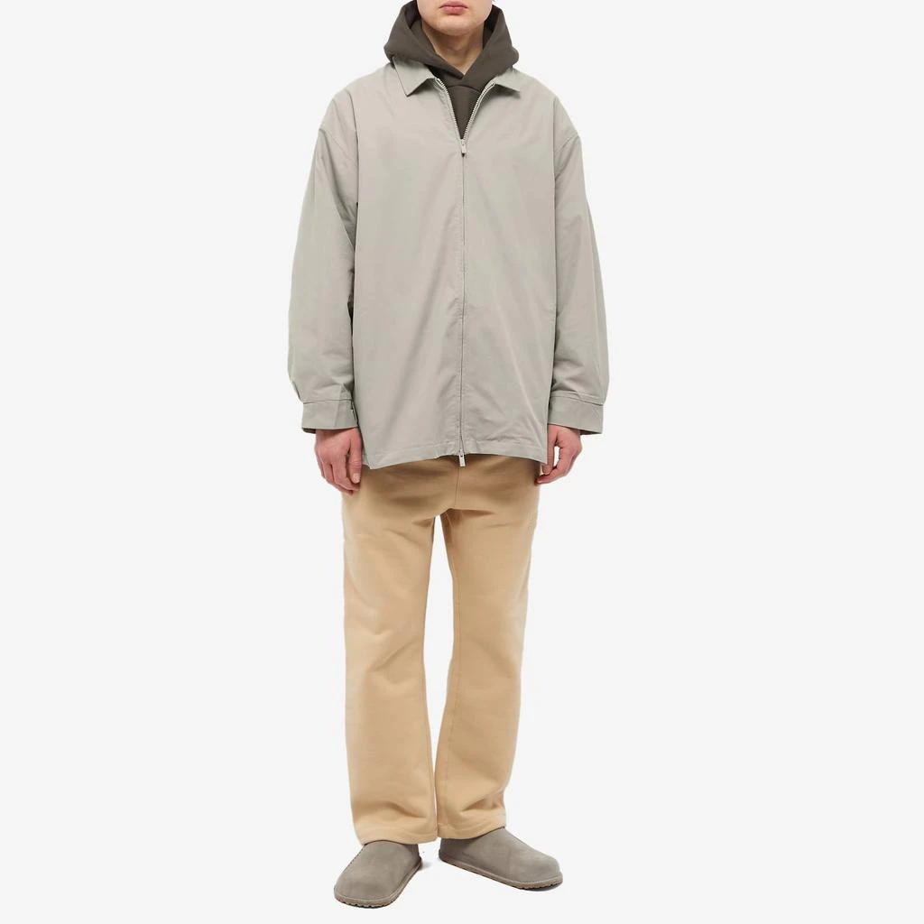 商品Essentials|Fear of God Essentials Woven Twill Barn Jacket - Seal,价格¥1142,第4张图片详细描述