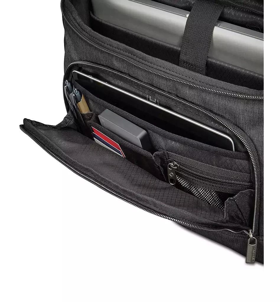 商品Samsonite|Modern Utility 16.5" Messenger Bag,价格¥1336,第4张图片详细描述
