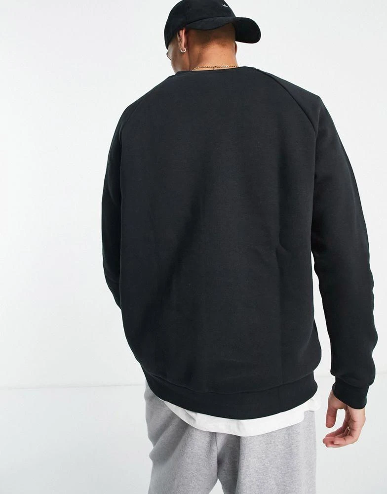 商品Adidas|adidas Originals essentials sweatshirt with small logo in black,价格¥257,第2张图片详细描述