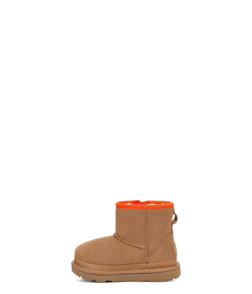 商品UGG|Classic Mini Zipper Tape Logo (Toddler/Little Kid),价格¥863,第4张图片详细描述