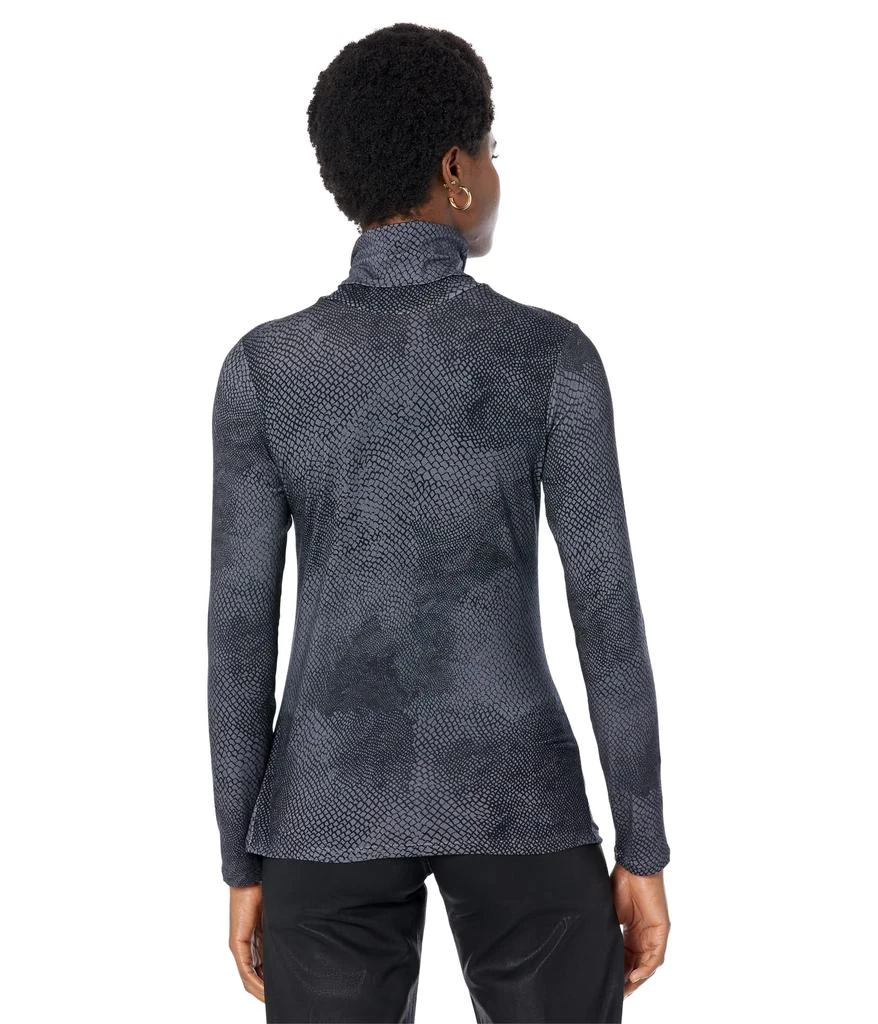 商品MAJESTIC FILATURES|Soft Touch Python Print Long Sleeve Turtleneck,价格¥1259,第2张图片详细描述