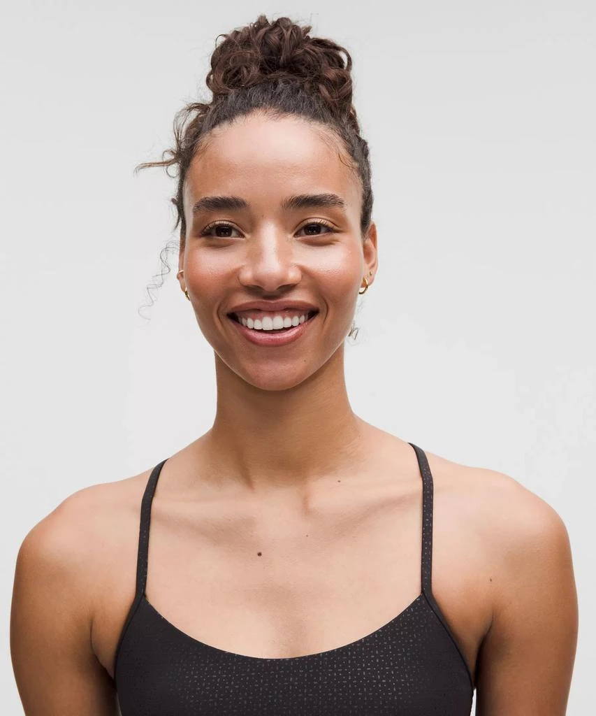 Flow Y Bra Nulu *Light Support, A–C Cups 商品