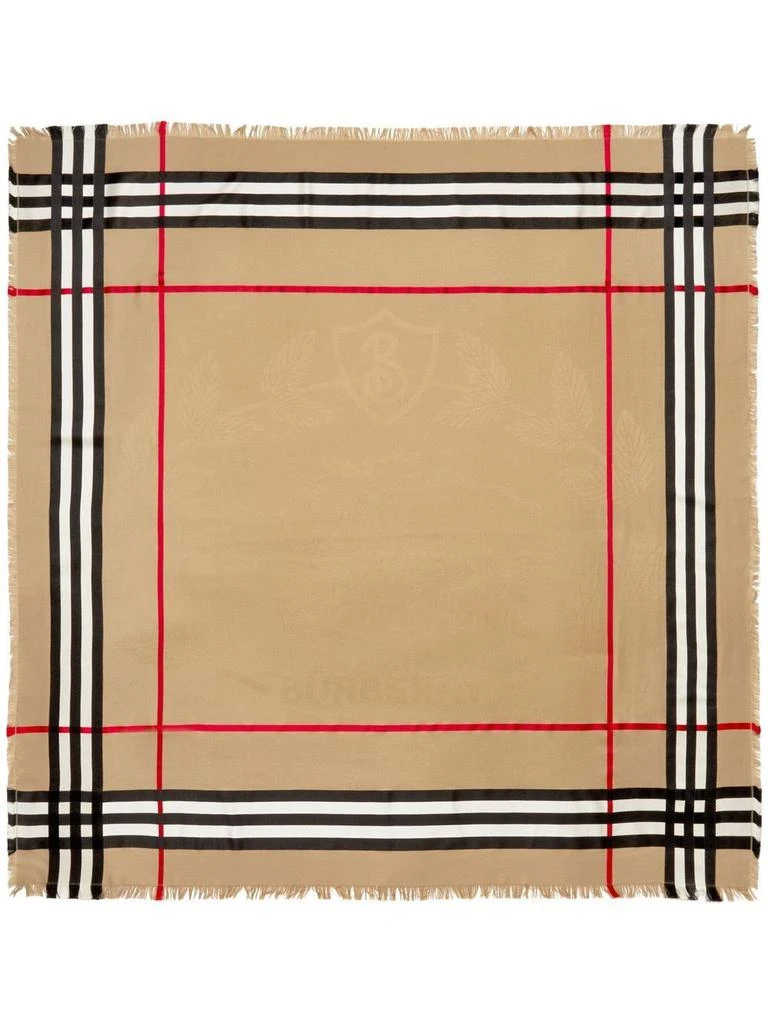 商品Burberry|CREST DEBOSSED LOGO SCARF,价格¥2572,第2张图片详细描述