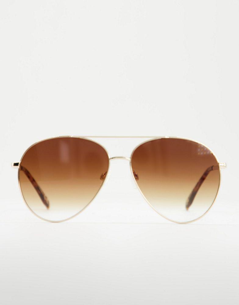ASOS DESIGN metal aviator sunglasses in gold with brown lens商品第2张图片规格展示