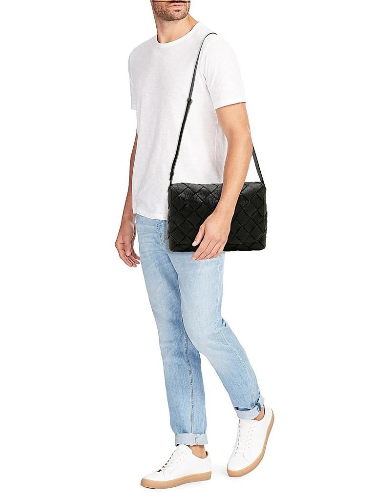 商品Bottega Veneta|Small Diagonal Intreccio Leather Messenger Bag,价格¥22184,第2张图片详细描述