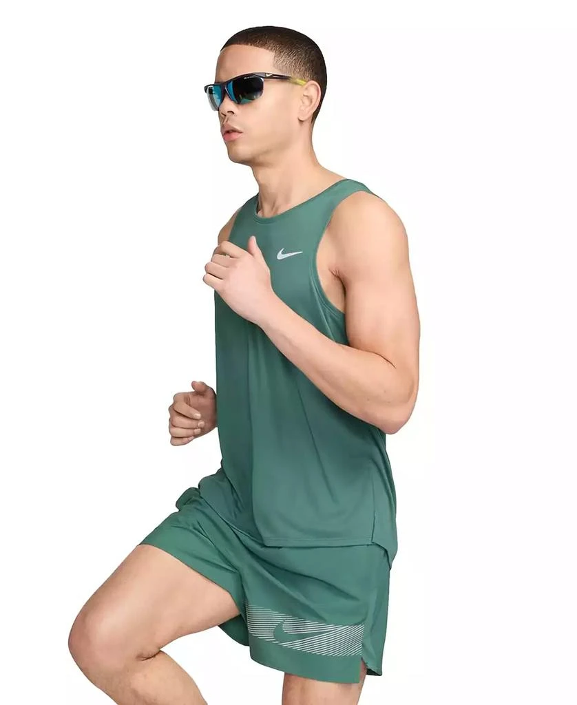 商品NIKE|Men's Challenger Flash Dri-FIT 5" Running Shorts,价格¥235,第3张图片详细描述