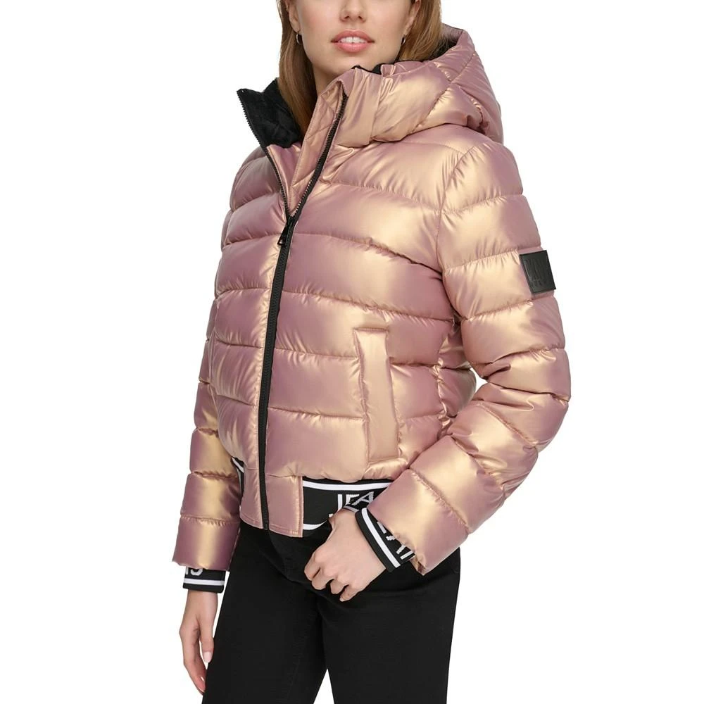 商品DKNY|Women's Super Wet Logo Long-Sleeve Puffer Jacket,价格¥893,第3张图片详细描述