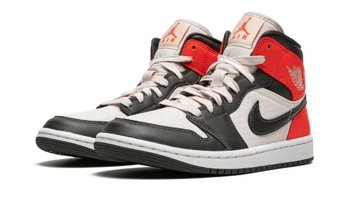 商品Jordan|WMNS Air Jordan 1 Mid SE,价格¥964-¥1383,第3张图片详细描述