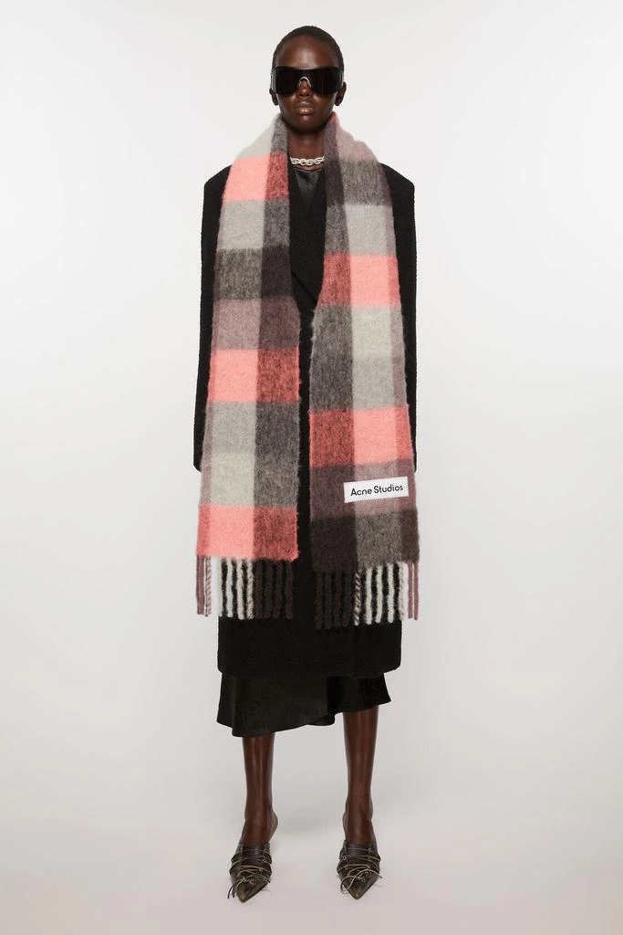 商品Acne Studios|Acne Studios Mohair Checked Scarf,价格¥1022,第3张图片详细描述