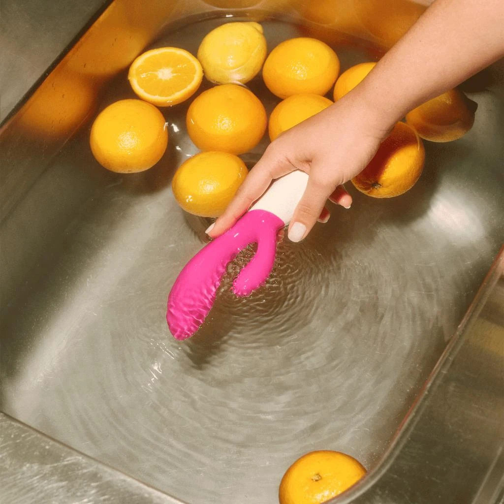 商品LELO|LELO Ina Wave 2 - Cerise,价格¥1606,第5张图片详细描述