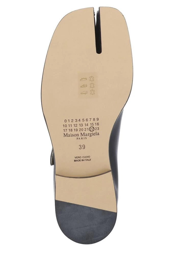 商品MAISON MARGIELA|Maison Margiela Tabi Toe Mary Jane Flat Shoes,价格¥6981,第4张图片详细描述