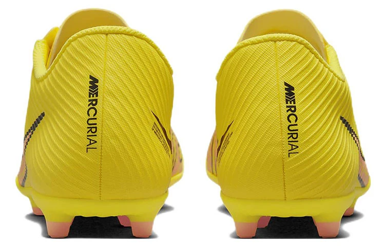 商品[国内直发] NIKE|Mercurial Vapor 15 刺客 15 Club 圆头徽标 MG（胶质短钉） 人造草地 织物 减震防滑耐磨 足球鞋 男款 黄色,价格¥657,第6张图片详细描述
