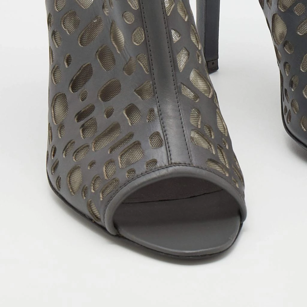 Chanel Grey Laser Cut Leather and Mesh Booties Size 39.5 商品