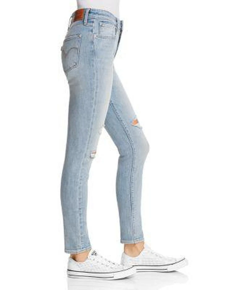 商品Levi's|721 High Rise Skinny Jeans in Worn and Torn,价格¥262,第4张图片详细描述