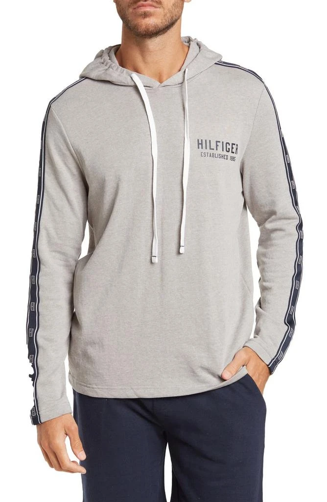 商品Tommy Hilfiger|Long Sleeve OP Branded Tape Hoodie,价格¥124,第1张图片