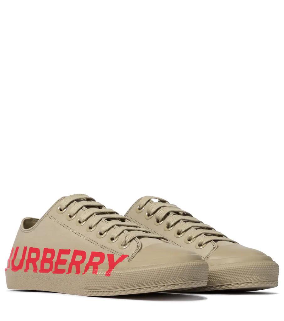 商品Burberry|Logo cotton gabardine sneakers,价格¥3179,第1张图片