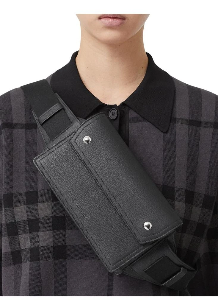商品Burberry|Grainy leather bum bag,价格¥7592,第4张图片详细描述