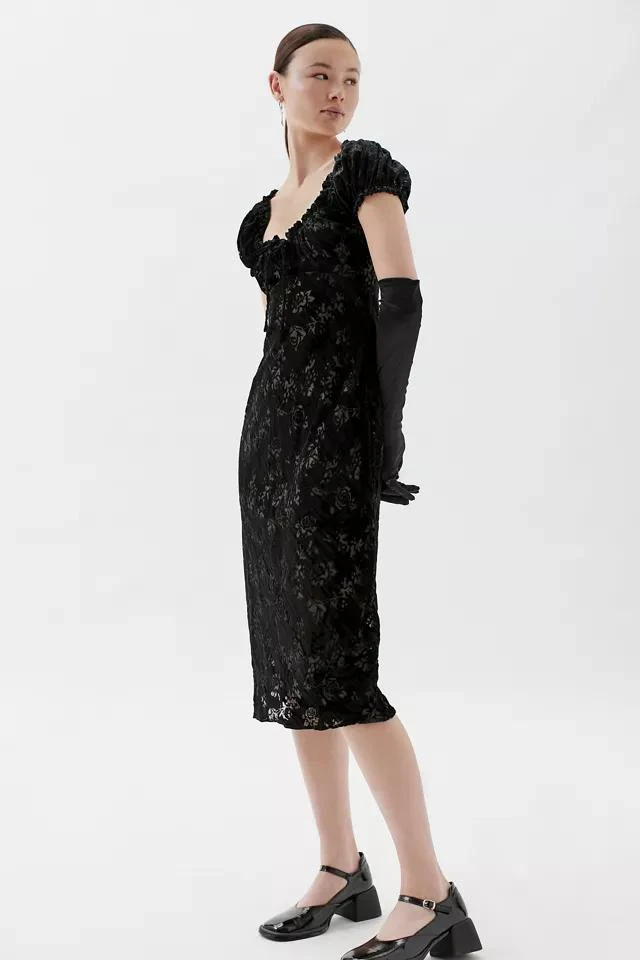商品Urban Outfitters|UO Becca Velvet Puff Sleeve Midi Dress,价格¥150,第4张图片详细描述