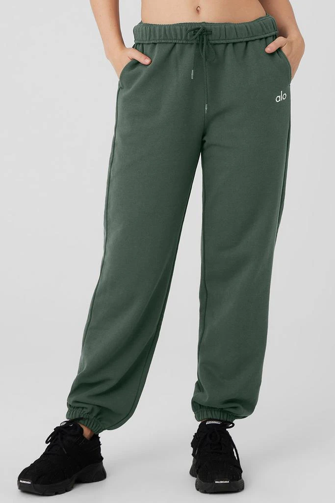 商品Alo|Accolade Sweatpant - Dark Cactus,价格¥879,第1张图片