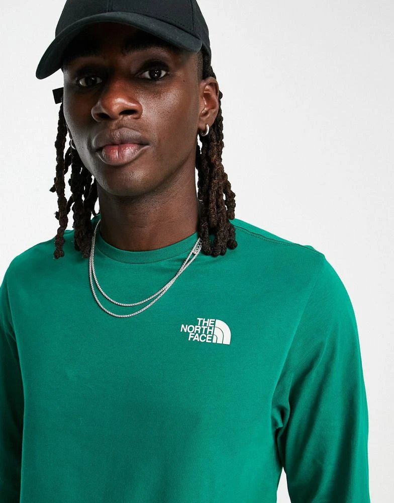 商品The North Face|The North Face Mountain Outline back print long sleeve t-shirt in green Exclusive at ASOS,价格¥246,第2张图片详细描述