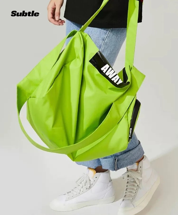 商品[国内直发] Subtle|运动健身包女款游泳收纳干湿分离高级感斜挎旅行包训练瑜伽,价格¥289,第1张图片