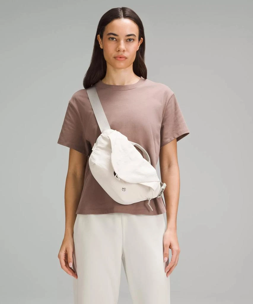 Curved Crossbody Bag 3L 商品