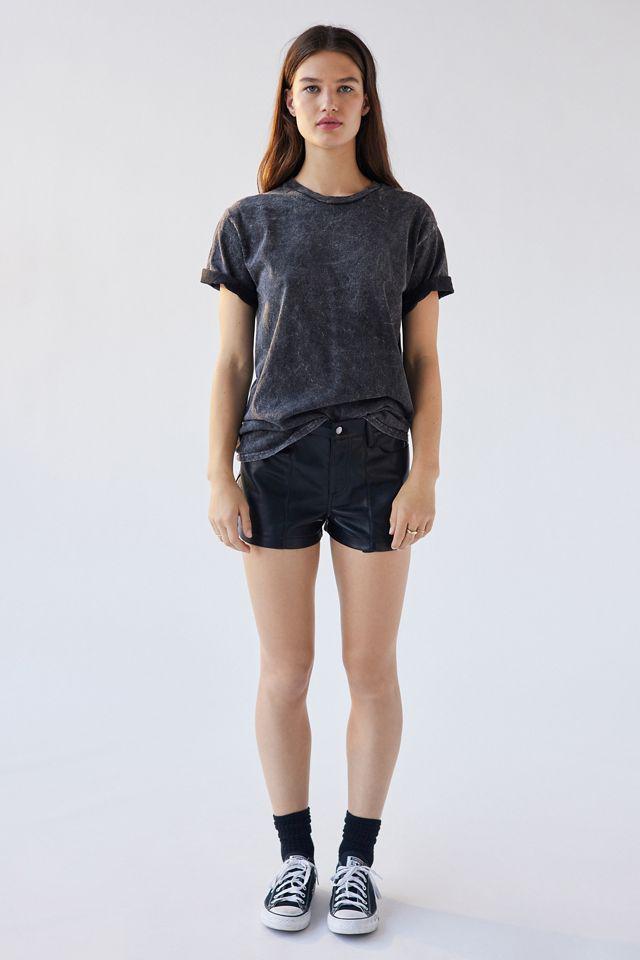 商品BDG|BDG Faux Leather Low-Rise Short,价格¥139,第5张图片详细描述