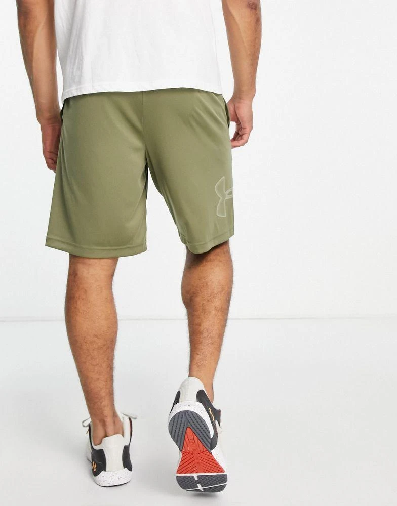 商品Under Armour|Under Armour Training tech shorts with side logo in khaki,价格¥210,第2张图片详细描述