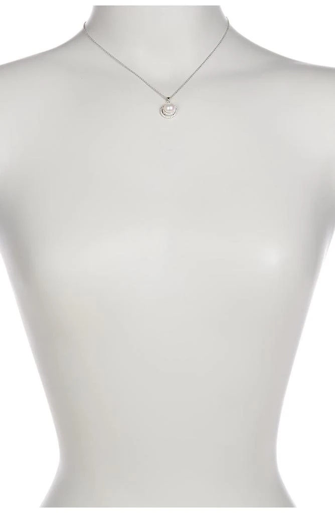 商品Splendid Pearls|8.5-9mm Cultured Freshwater Pearl Double Halo Pendant Necklace & Earrings Set,价格¥673,第3张图片详细描述