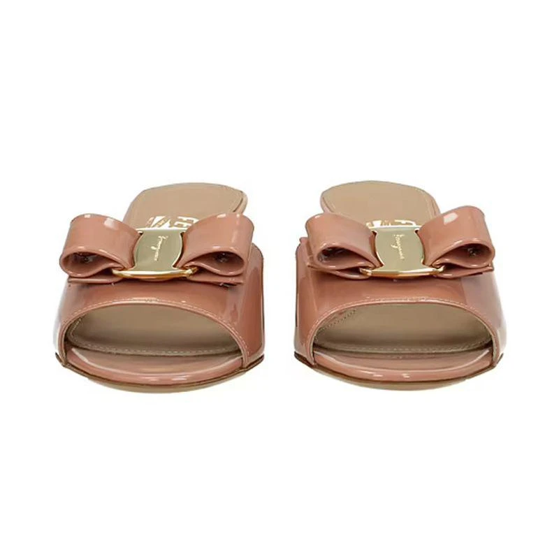 商品Salvatore Ferragamo|香港直邮ferragamo菲拉格慕女士粉色皮革凉鞋705532经典款式,价格¥4808,第4张图片详细描述