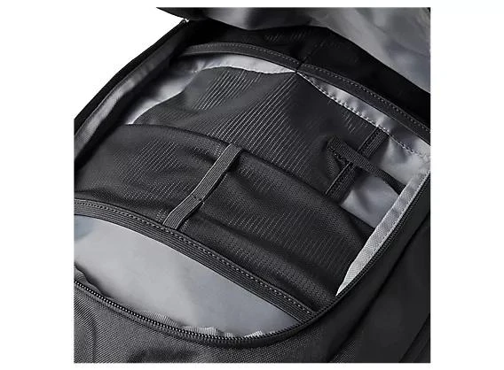 商品New Balance|Logo Backpack,价格¥338,第4张图片详细描述