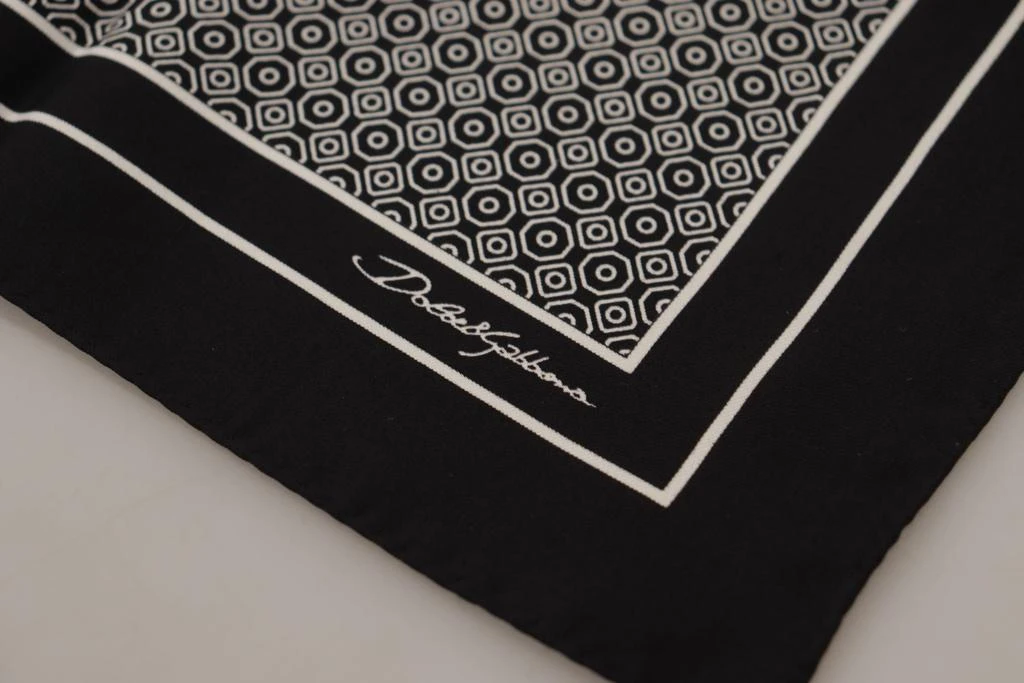 商品Dolce & Gabbana|Dolce & Gabbana Black Geometric Patterned Square Handkerchief Scarf,价格¥981,第2张图片详细描述