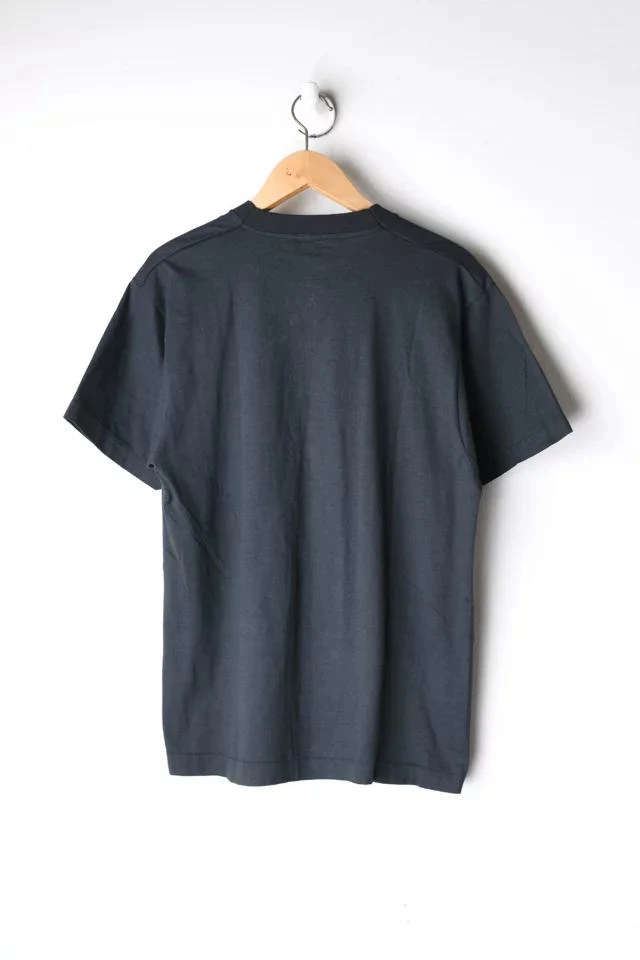 商品Urban Outfitters|Vintage '90s Black Velvet Whiskey T-Shirt,价格¥529,第3张图片详细描述