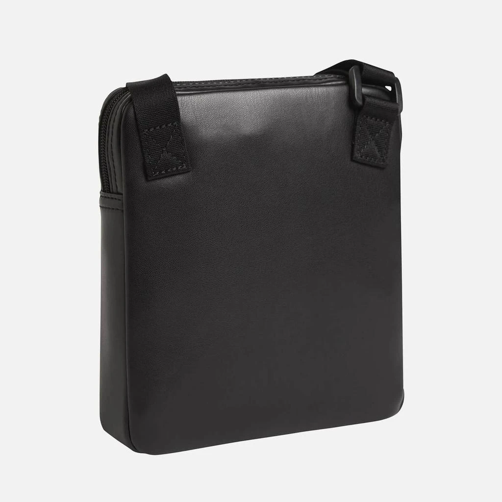 商品Calvin Klein|Calvin Klein Jeans Logo Faux Leather Messenger Bag,价格¥433,第3张图片详细描述
