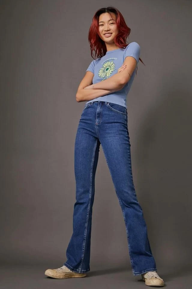 商品BDG|BDG Mid-Wash Flare Jean,价格¥595,第1张图片