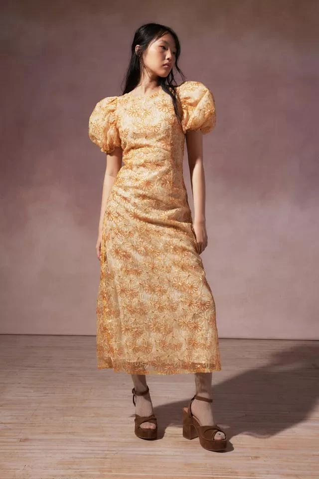 商品Sister Jane|Sister Jane Dream Garden Sequin Floral Midi Dress,价格¥604,第1张图片详细描述