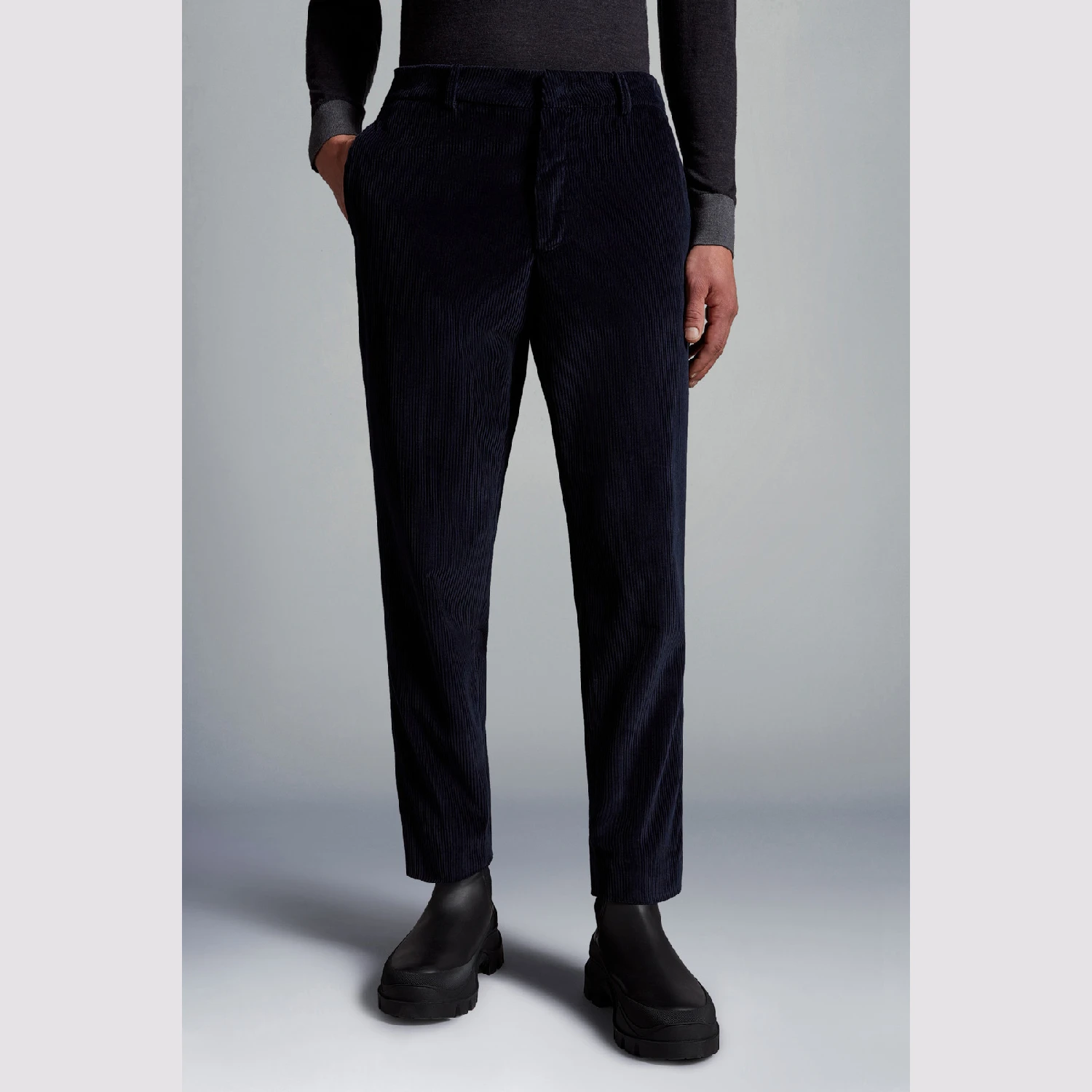 【预售】 MONCLER 盟可睐 25春夏 男士 休闲裤 Corduroy Trousers I20912A00037549UU779  商品