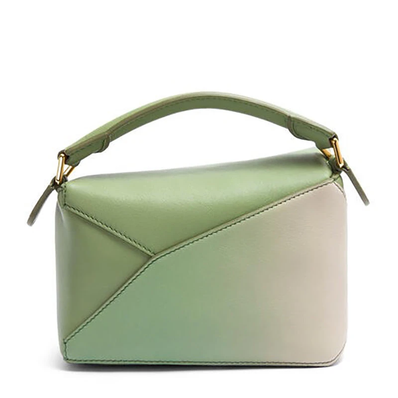 商品Loewe|【预售3-7天】LOEWE/罗意威 22春夏新款Puzzle Edge系列 女士迷你迷迭香色浅燕麦色牛皮革拼图手提单肩包A510P88X07-6473,价格¥14645,第6张图片详细描述