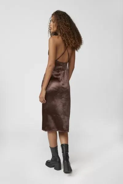 商品Urban Outfitters|UO Chloe Satin Slip Dress,价格¥76,第4张图片详细描述