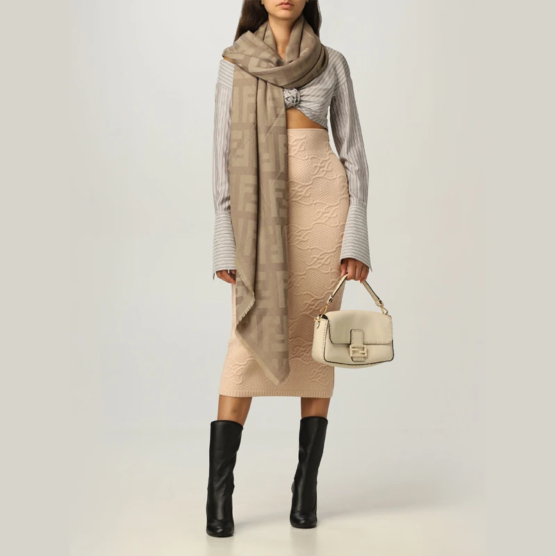 FENDI 女士围巾 FXT069-A669-F1ENJ 商品