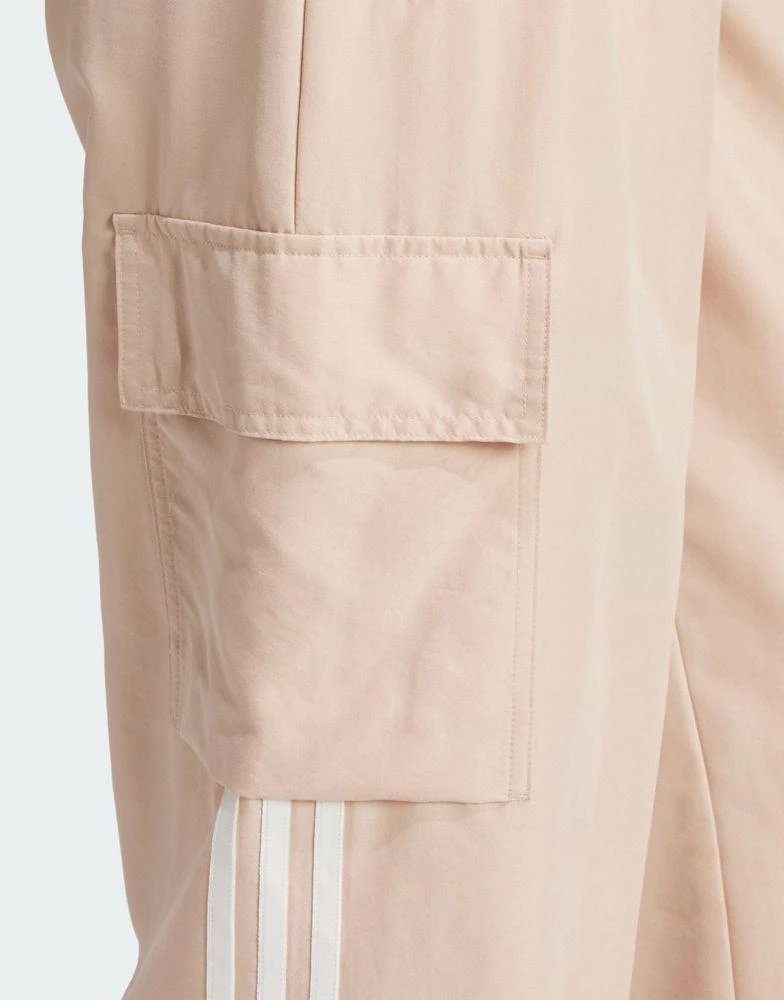 商品Adidas|adidas Originals 3S cargo pants in beige,价格¥726,第2张图片详细描述
